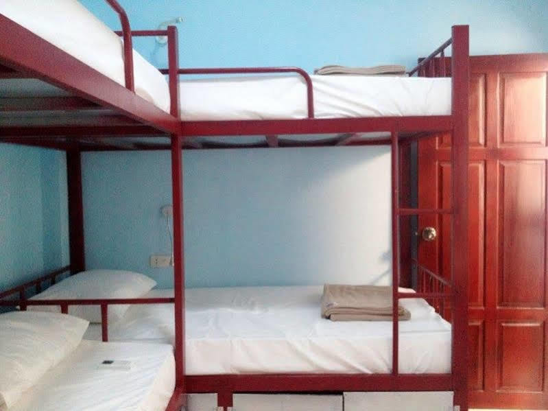Lucky Backpacker Hostel Vientiane Luaran gambar
